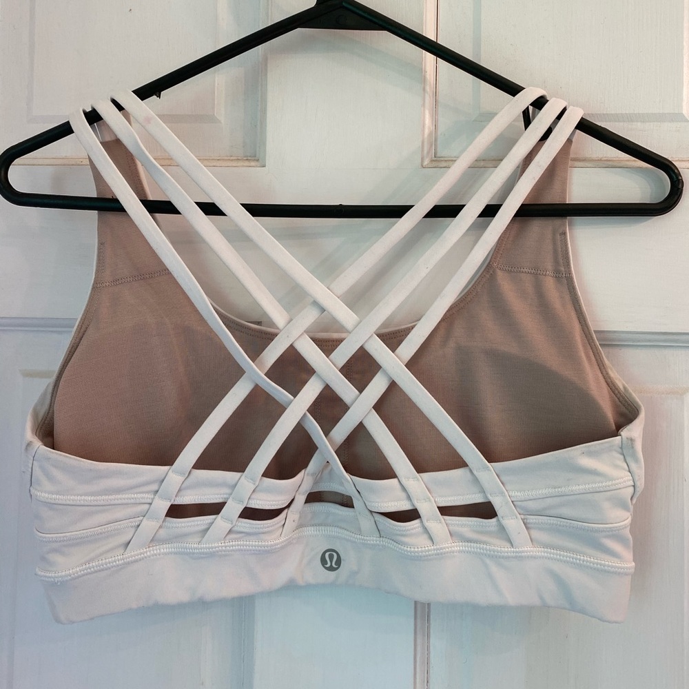 LuluLemon white sports bra (size 8)